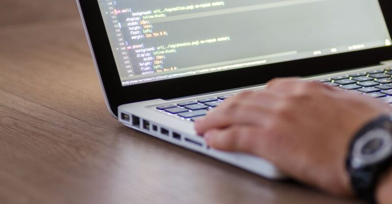 Bluehost vs SiteGround: pricing, features, and best fit