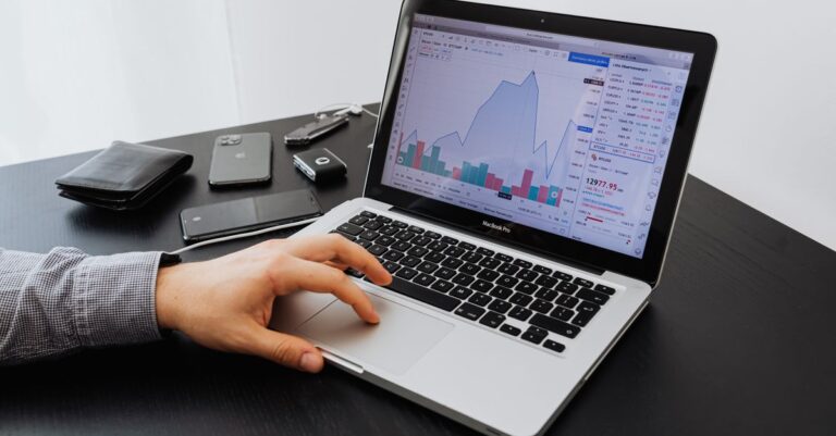 CJ Affiliate vs ClickBank: pricing, features, and best fit
