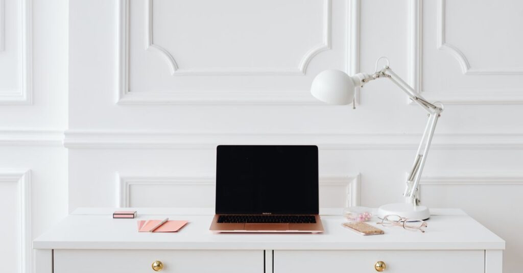 how to start a blog and make money in 2026